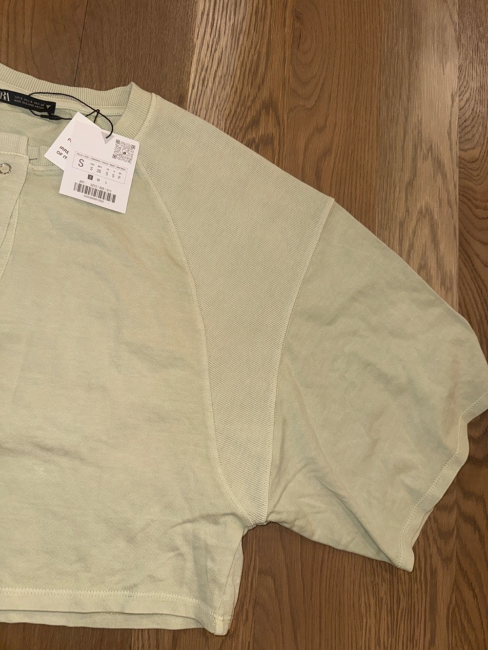 Zara Pale Mint Snap-Front Cropped Tee NWT - Picture 3 of 3